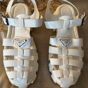 Fisherman white triangle Sandals